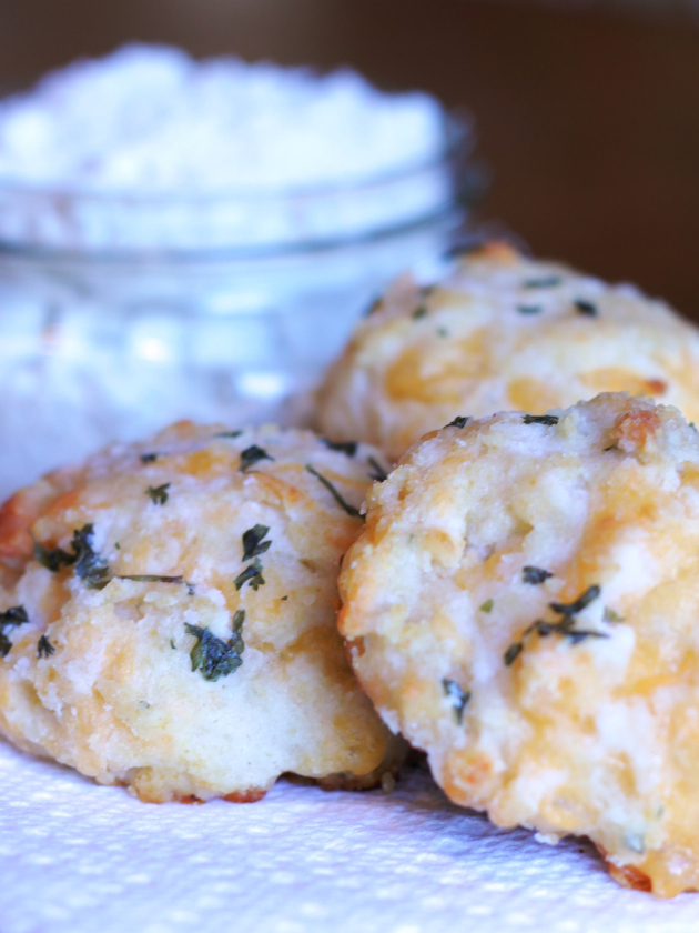 Red Lobster Cheddar Bay Biscuits Recipe - Brown Eyed Baker